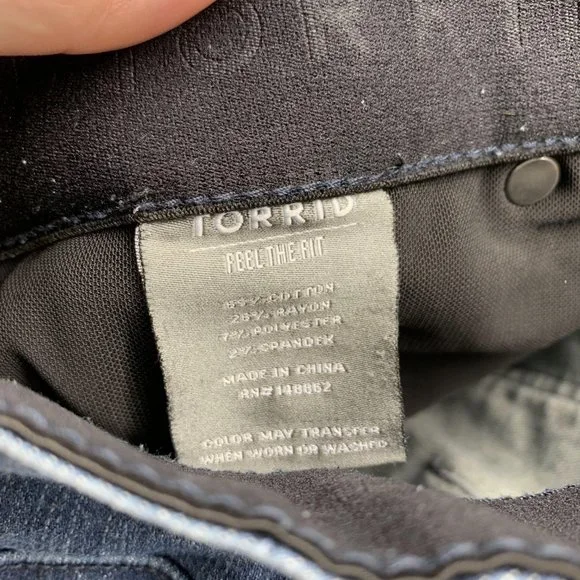 Torrid Jeans Men 18XT Adult Blue Denim Pants Bombshell Skinny Fit Outdoors - Picture 14 of 15